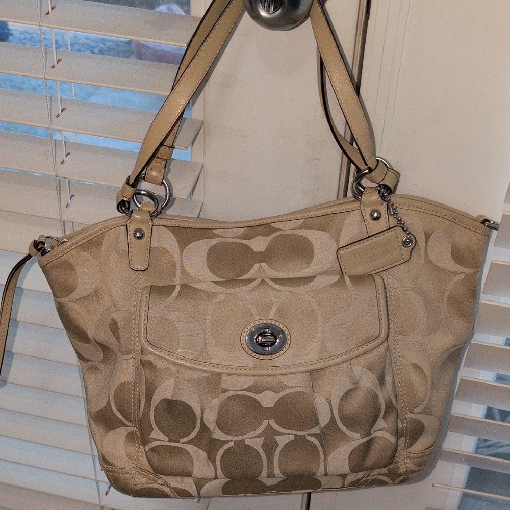2009 Coach  Kristen Tan Signature C Shoulder Bag 13129